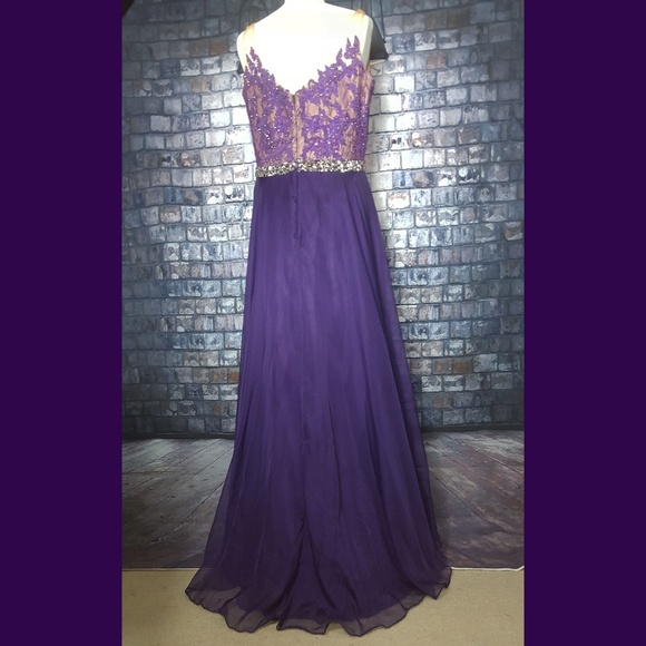 Stunning Mac Duggal gown w/ beads& rhinestones GUC - Picture 4 of 7